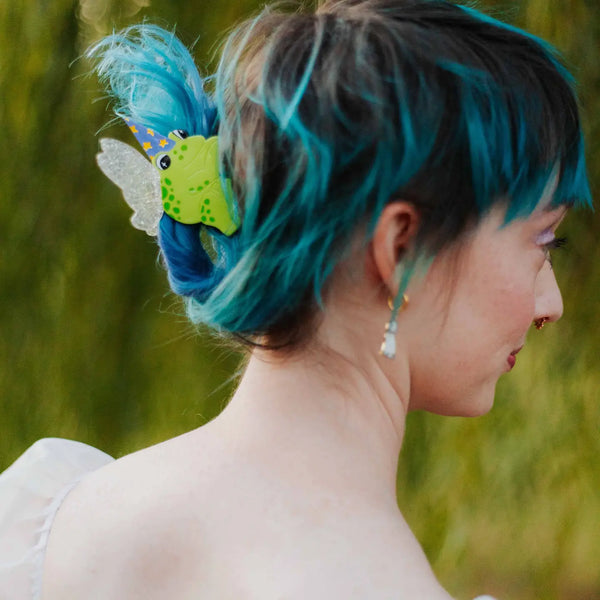 Wizard Frog Hair Claw