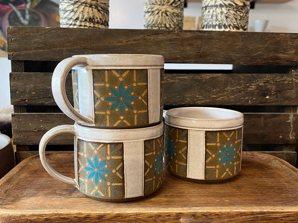 Country Comfort Stoneware Mug