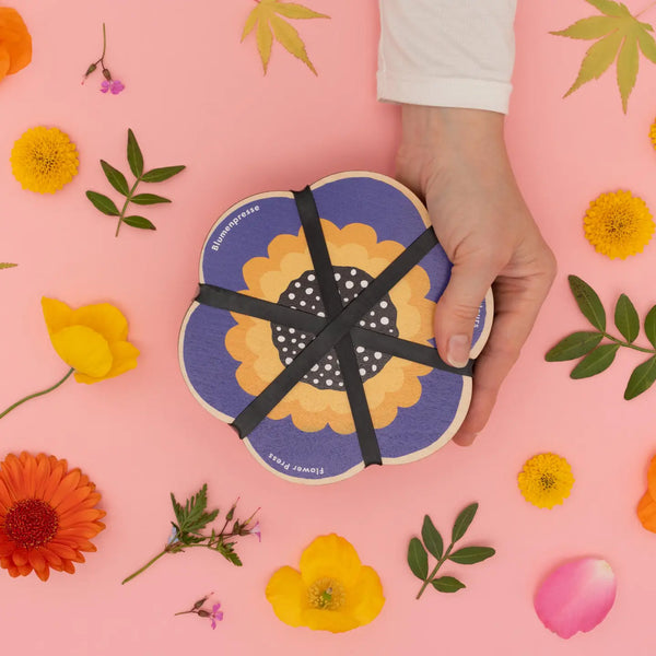 Blue Flower Shaped Press